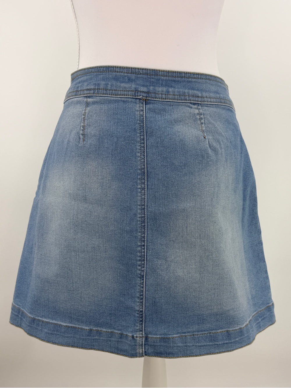 Blue Jean Denim Mini Skirt Button Front Pockets Size Medium Y2K - Picture 3 of 15